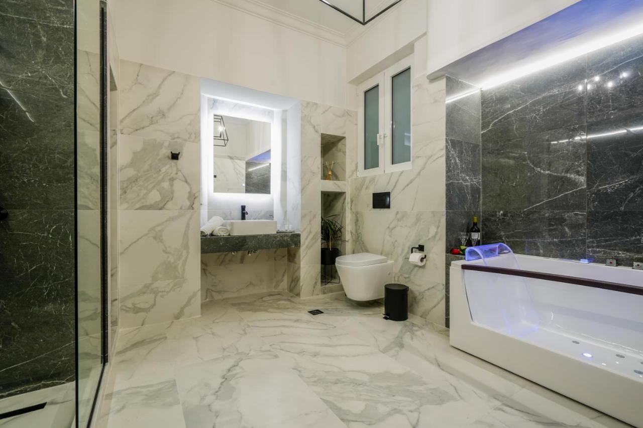 Casa Divinus Suites เอเธนส์ ภายนอก รูปภาพ