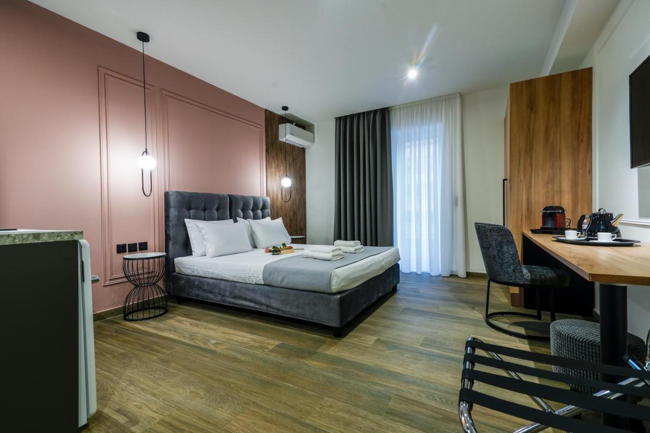 Casa Divinus Suites เอเธนส์ ภายนอก รูปภาพ