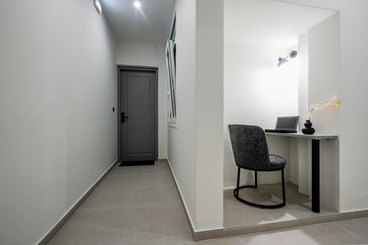Casa Divinus Suites เอเธนส์ ภายนอก รูปภาพ