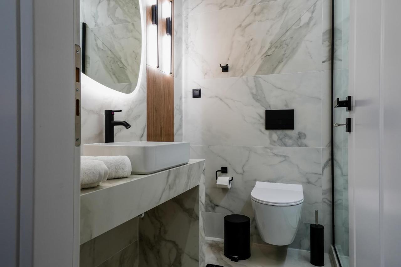 Casa Divinus Suites เอเธนส์ ภายนอก รูปภาพ