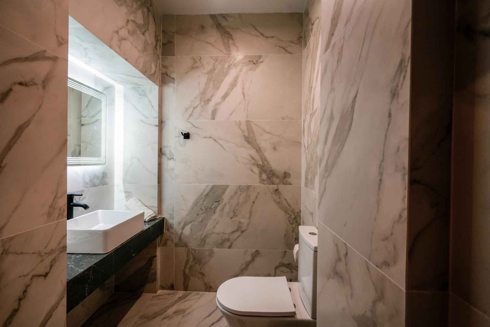 Casa Divinus Suites เอเธนส์ ภายนอก รูปภาพ