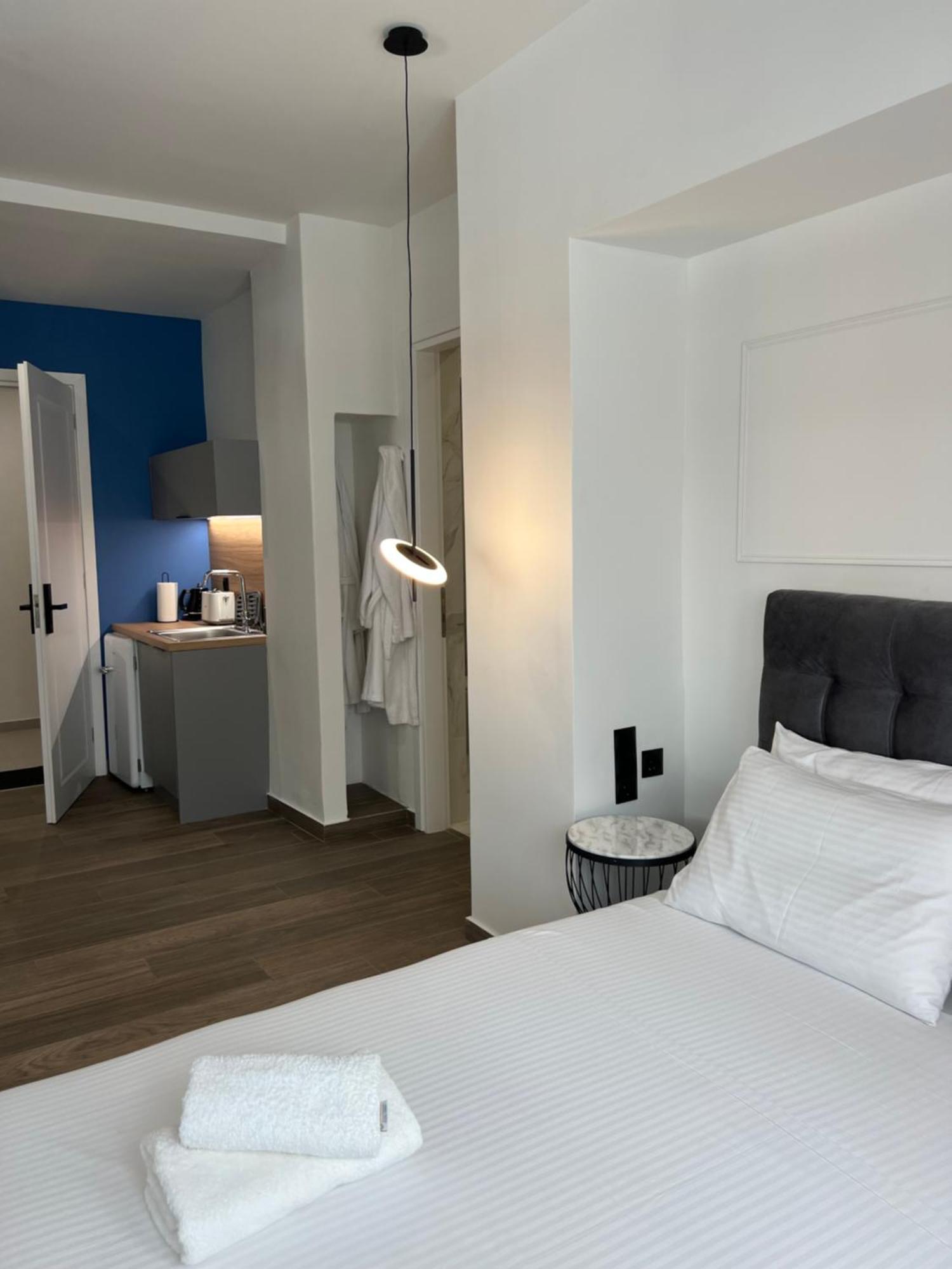 Casa Divinus Suites เอเธนส์ ภายนอก รูปภาพ